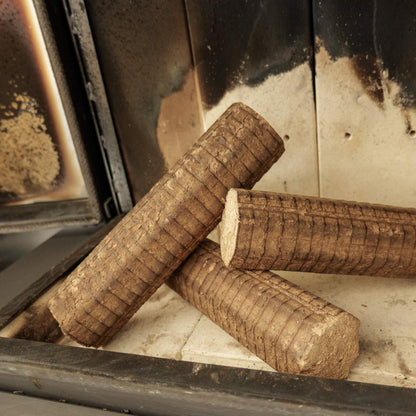 Bûches Compressées Haute Performance Mademoiselle Bûche - 42 Cartons Écologiques